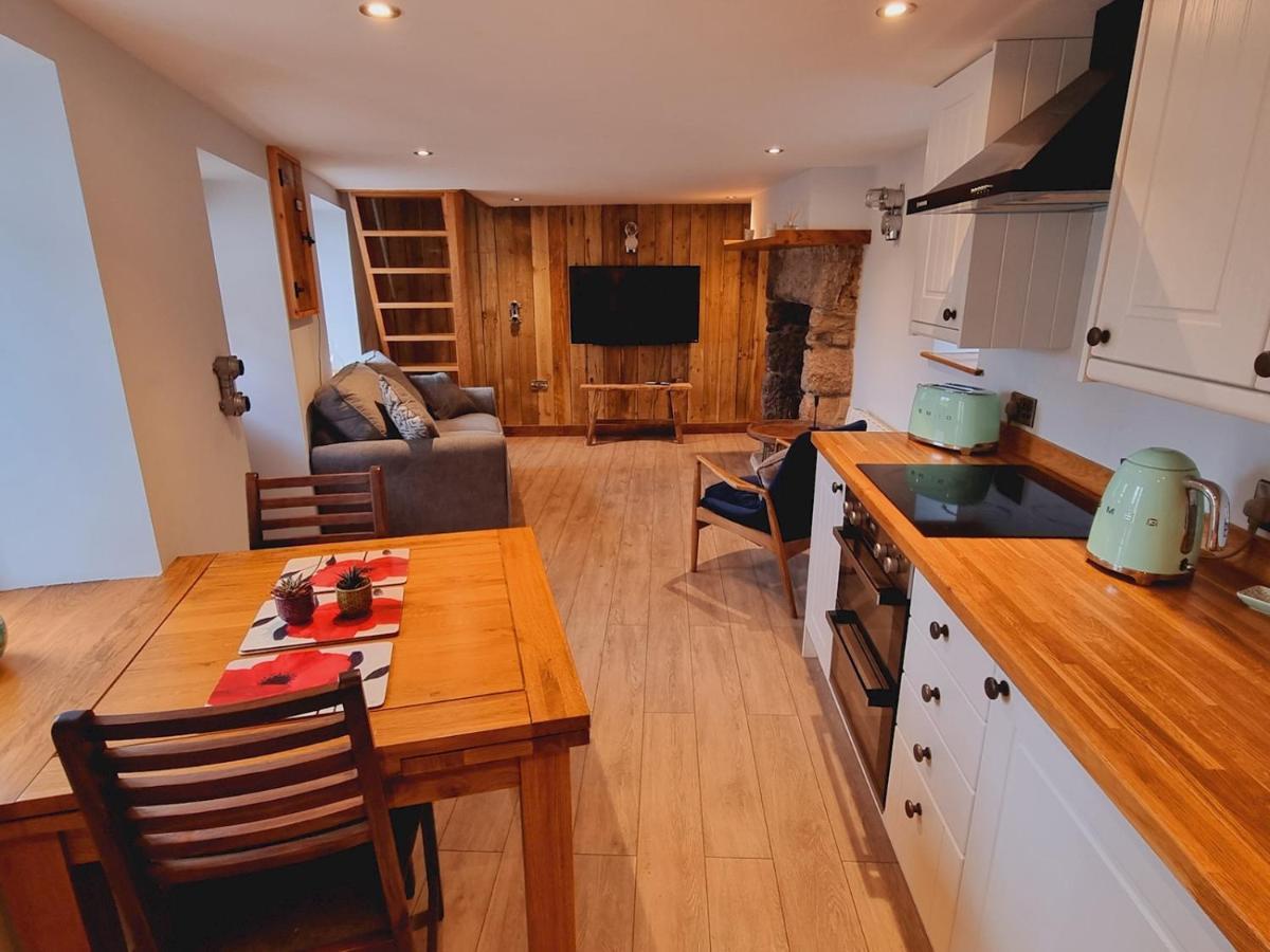Pass The Keys Charming 19Th Century Country Cottage For 2 Guests Ексетър Екстериор снимка